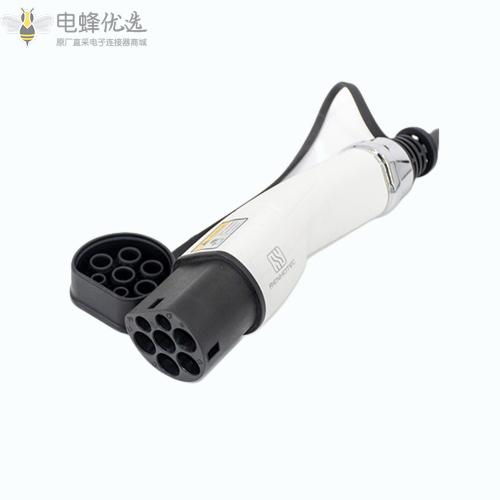 1688713111972328.jpg 12.欧标三相32A桩端枪头.jpg